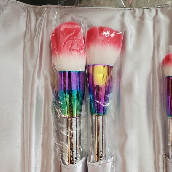 PUR My Little Pony Holographic Rainbow 6 Brush Makeup Set - Picture 7 of 9